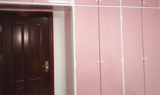 新装衣柜门有弯曲正常吗 衣柜门图片