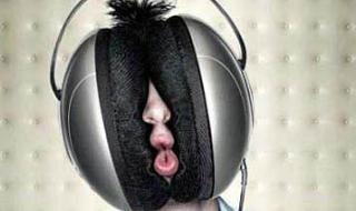 这世界太嘈杂周边都是假话,你能不能再找个理由,等我回家这句话怎么回怎么回答他 这世界怎么都是你